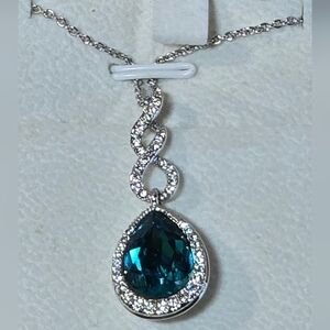 NEW LADY COLOUR "Intoxicating Love" Teardrop Pendant Necklace